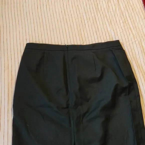 Ann Taylor Black Pencil Skirt - Picture 2 of 2